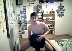 Striptease Very Cute Twink Boi