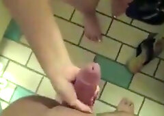 In der umkleide im schwimmbad