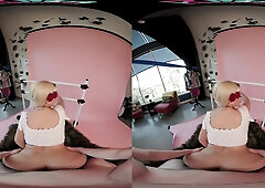 VRHUSH Flamenco dancer Bridgette B puts on a flash